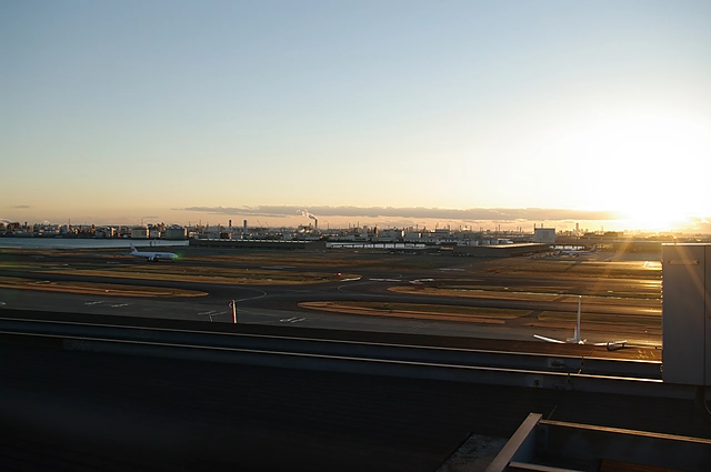 Haneda Airport and Sunset | Tokyo