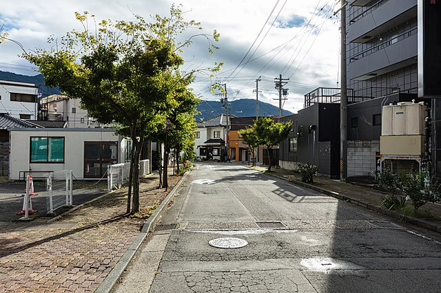 Street and Mountains in Kamiyamada Onsen | Nagano Prefecture | Togura-Kamiyamada Onsen