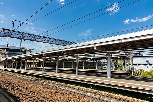 JR Shiroishi Station Platform | Hokkaido