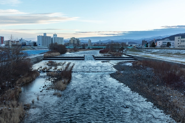 Toyohira River Weir and Cityscape | Hokkaido