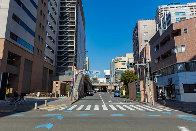 Street and Height Limit Sign in Fuchu | Tokyo Tama Area