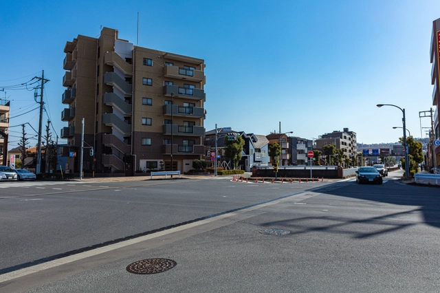 Kawasaki-Kaido Intersection in Inagi | Tokyo Tama Area | Higashi-Naganuma overpass