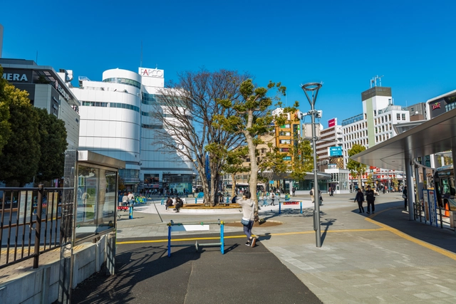 調布駅前広場の歩行者空間|東京都調布市