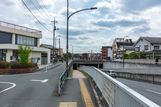 小作立体交差のアンダーパス｜東京都羽村市