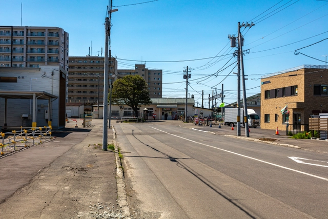 Estación de Shinoro y calle frente a la estación | Hokkaido | estación de Shinoro